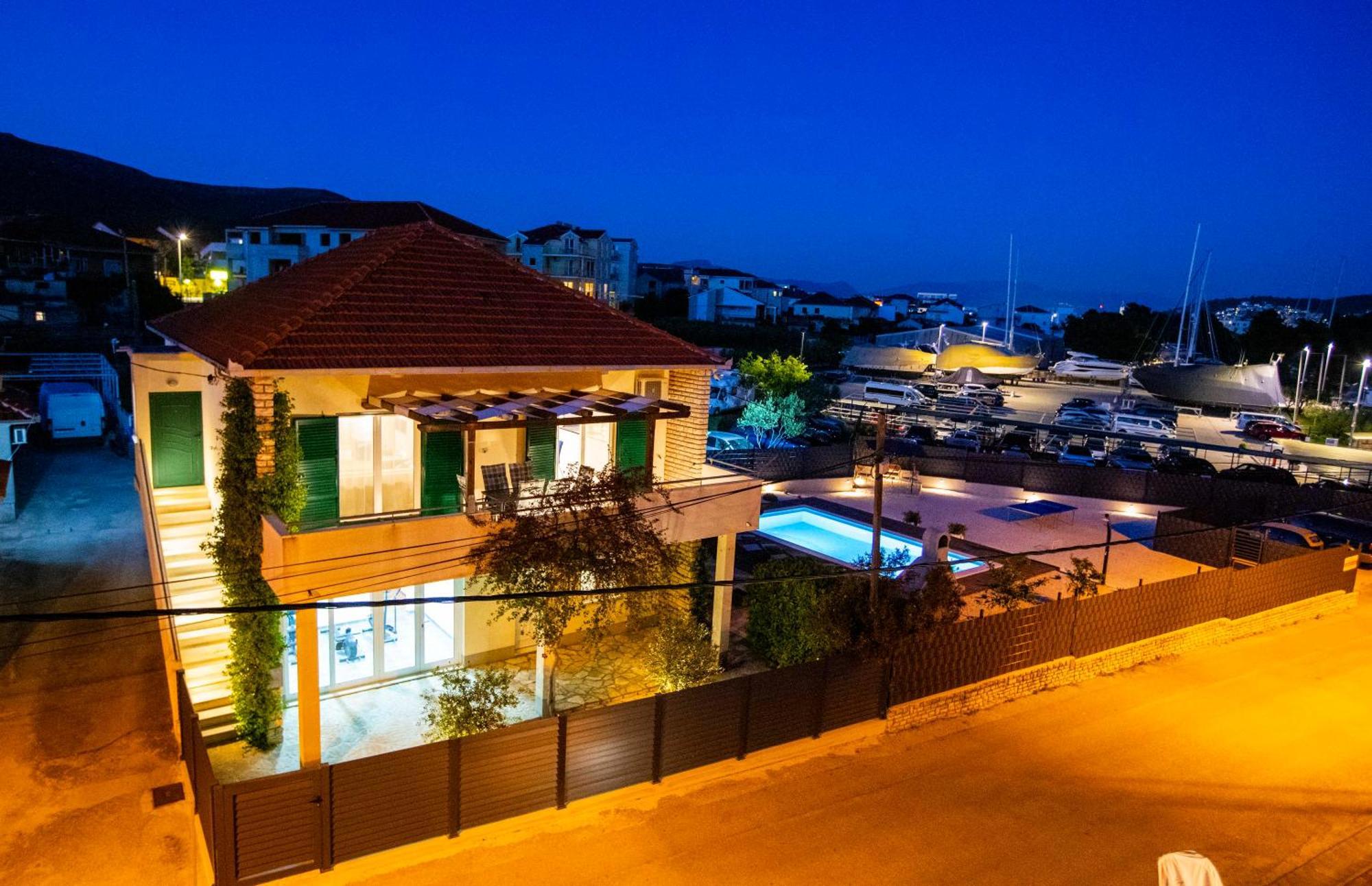Apartment Laura Trogir Exterior foto