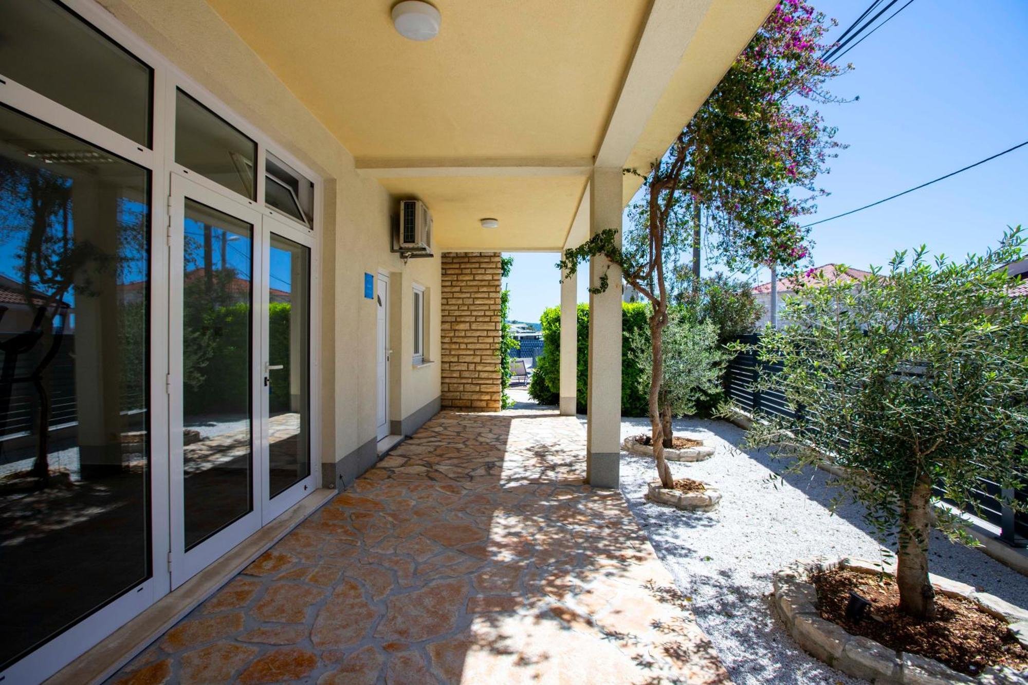 Apartment Laura Trogir Exterior foto